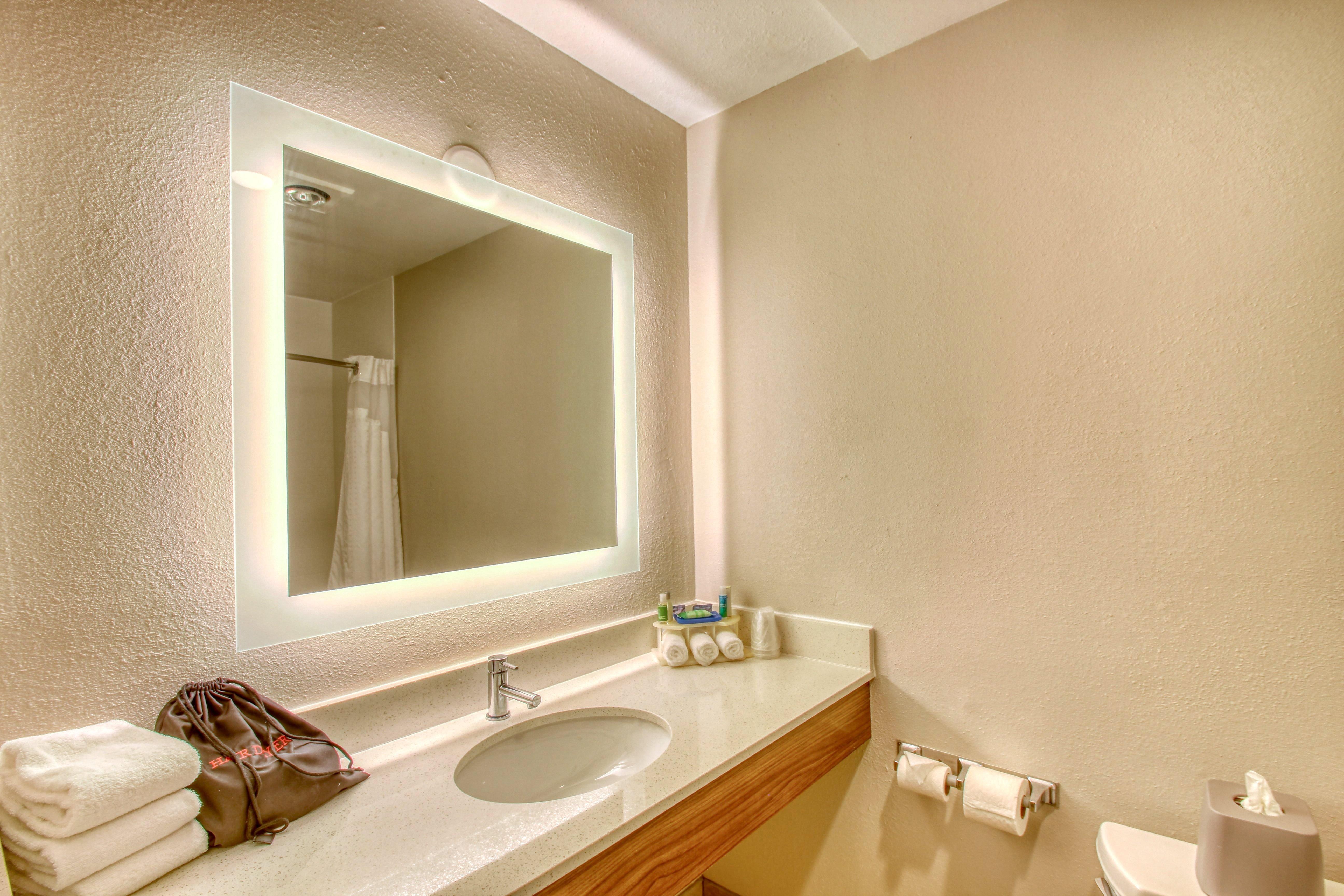 Holiday Inn Express Hotel & Suites Oshkosh - State Route 41 By Ihg Экстерьер фото