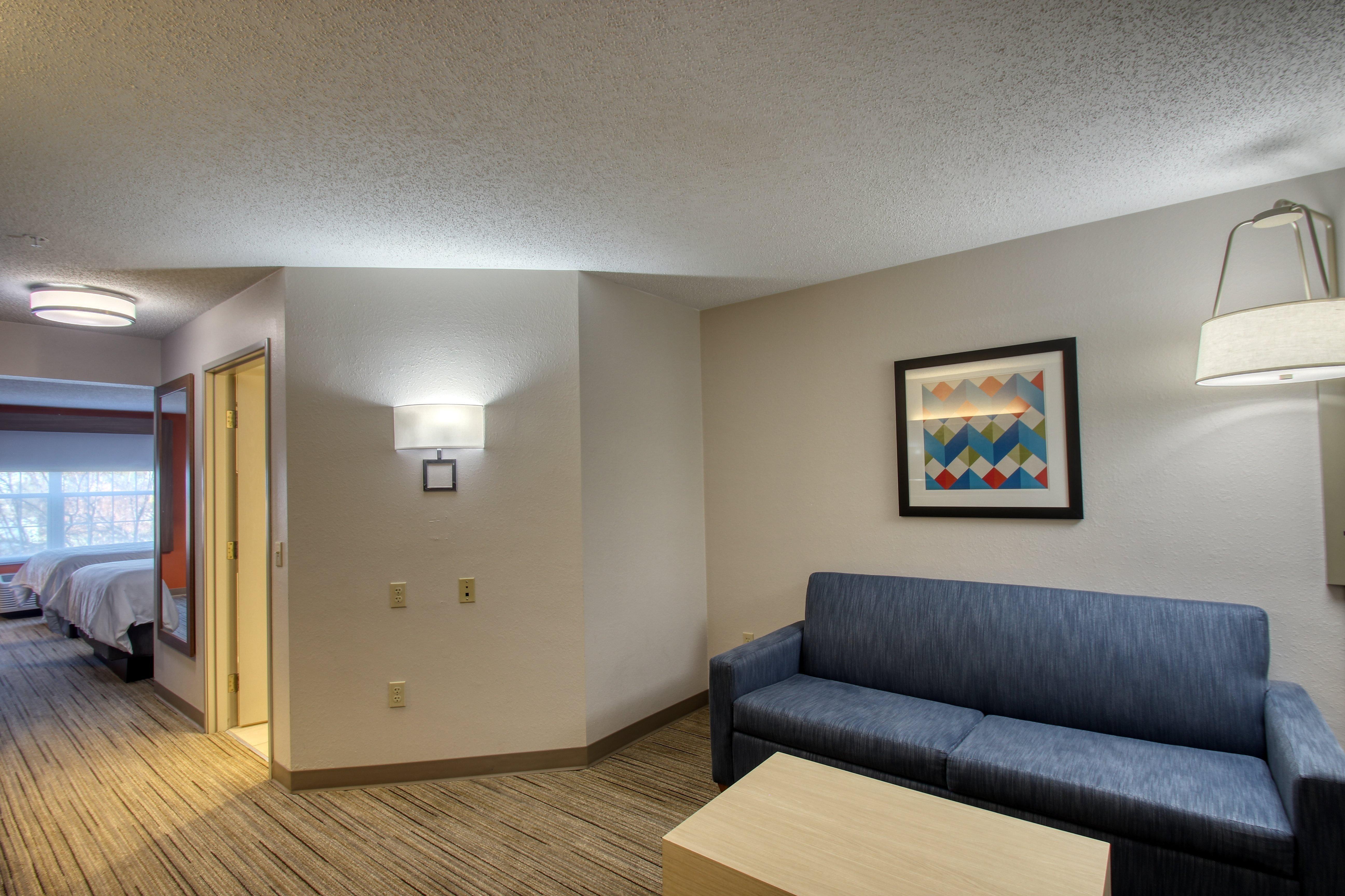 Holiday Inn Express Hotel & Suites Oshkosh - State Route 41 By Ihg Экстерьер фото
