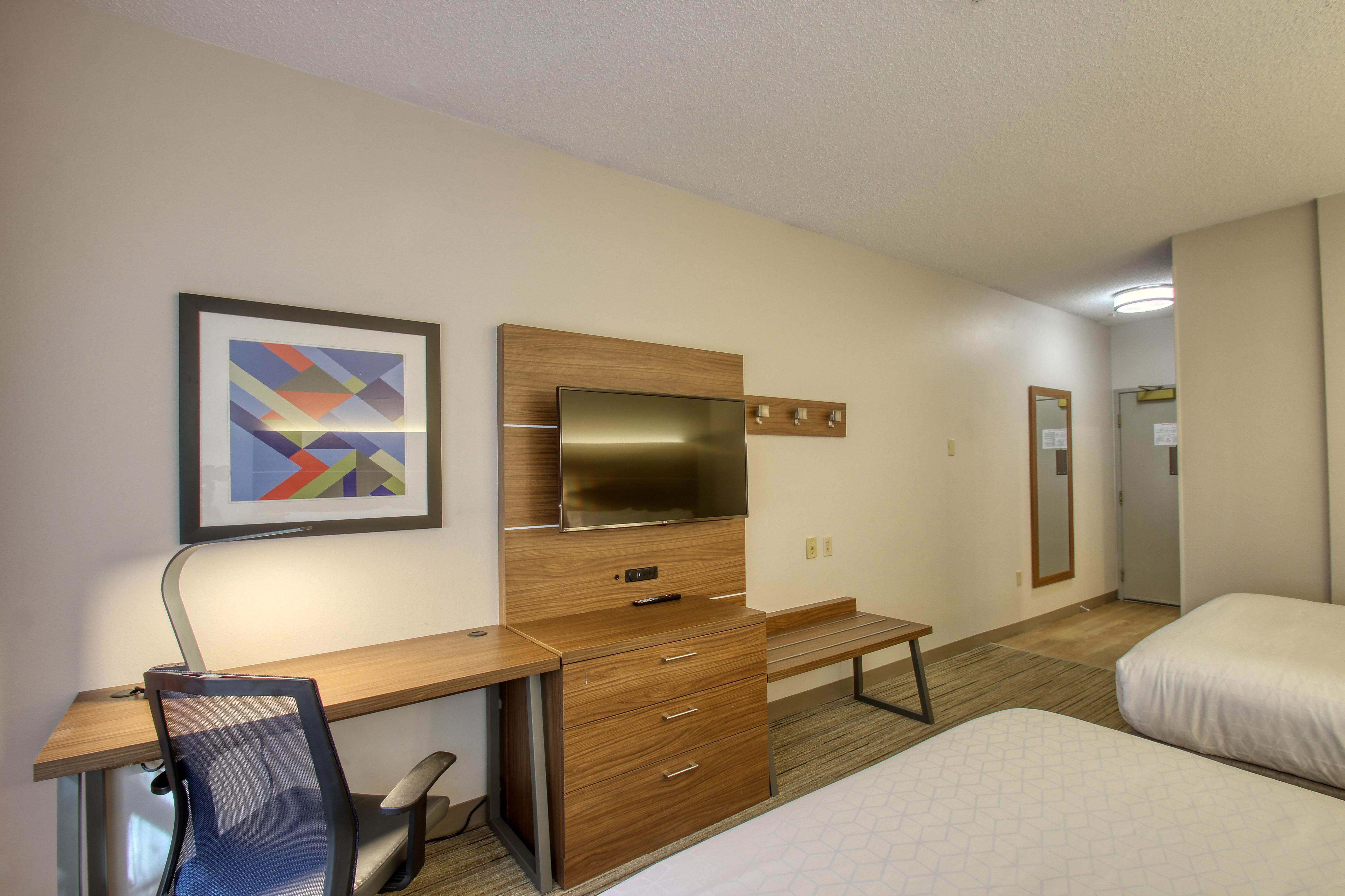 Holiday Inn Express Hotel & Suites Oshkosh - State Route 41 By Ihg Экстерьер фото