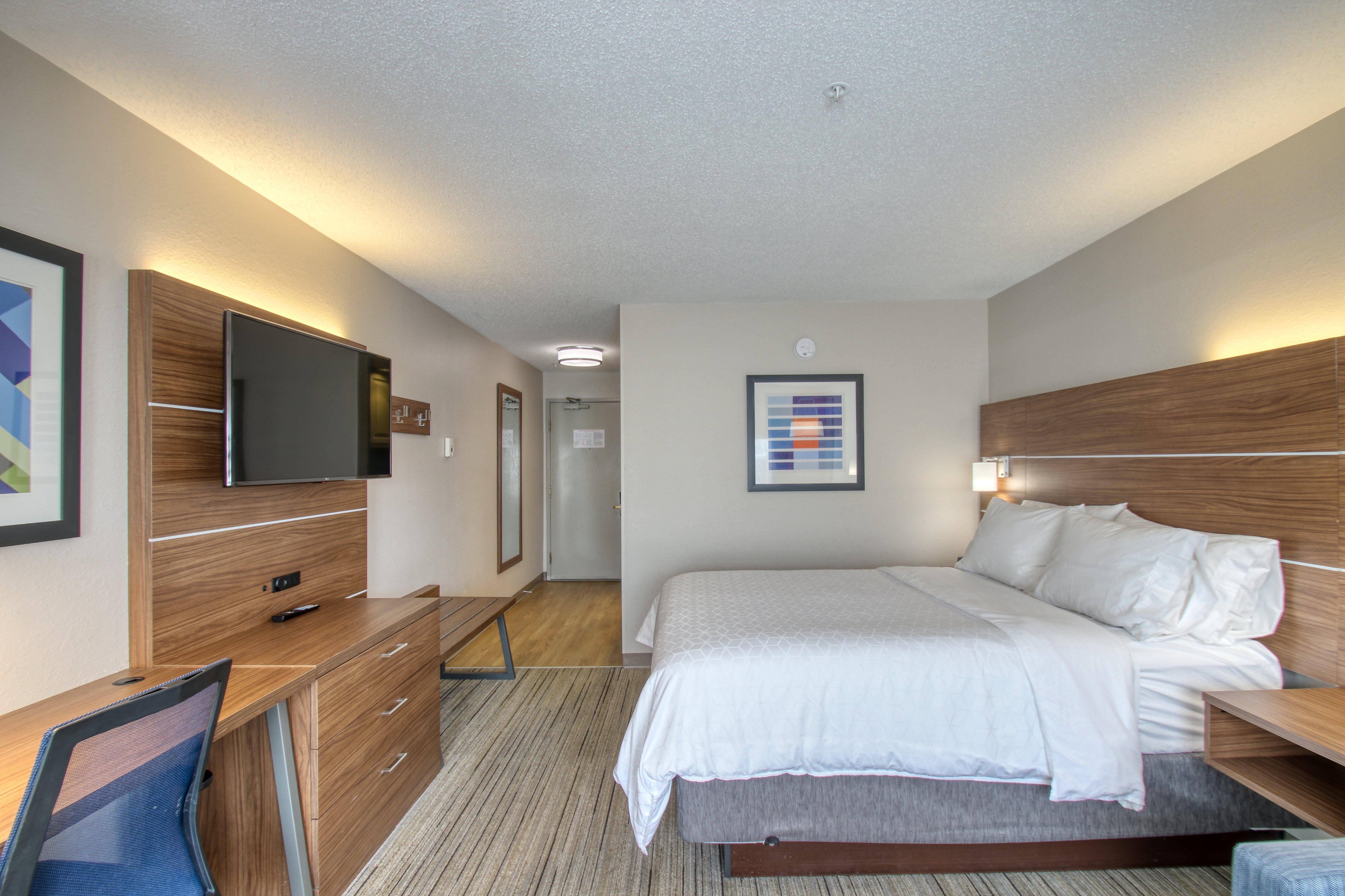 Holiday Inn Express Hotel & Suites Oshkosh - State Route 41 By Ihg Экстерьер фото
