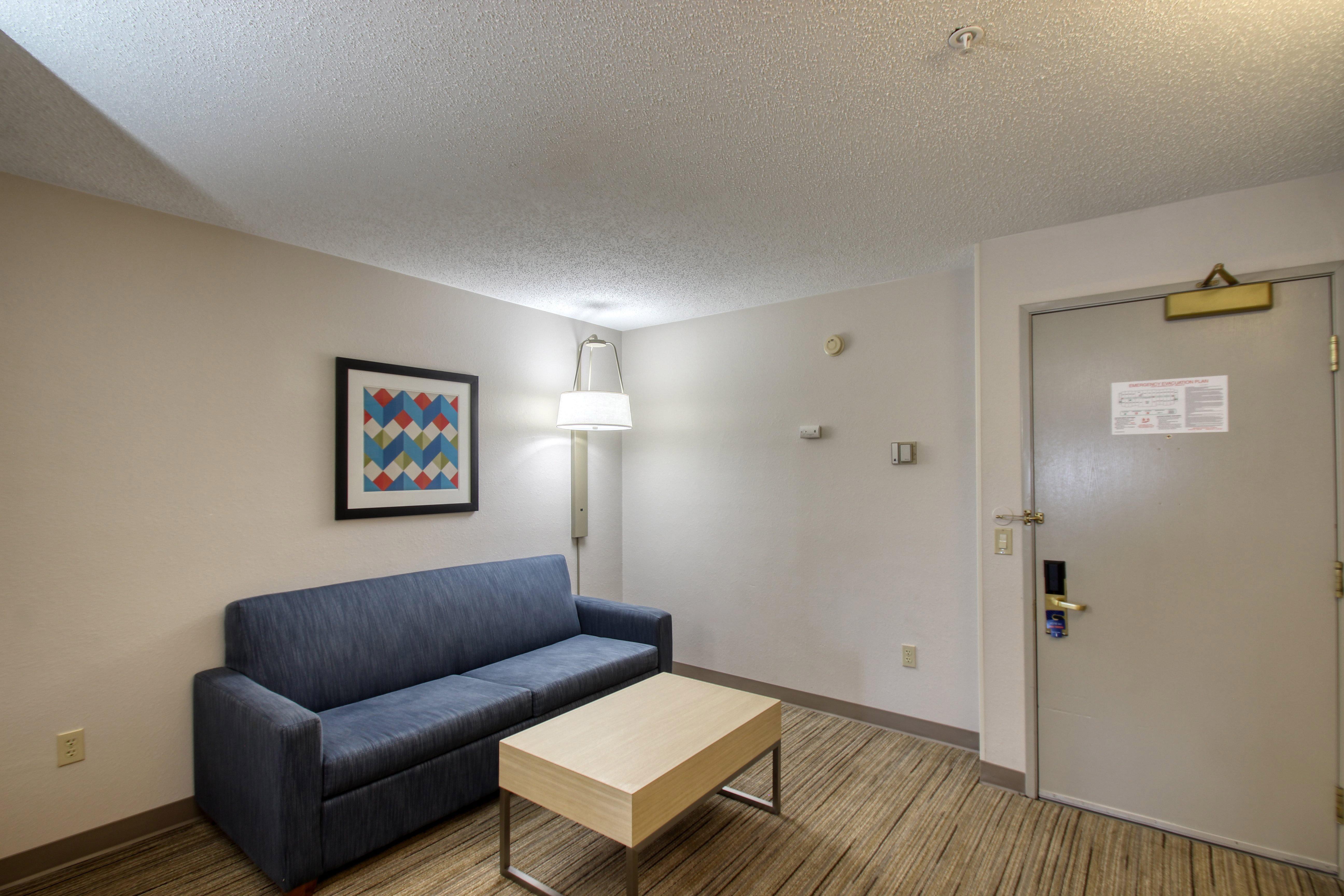 Holiday Inn Express Hotel & Suites Oshkosh - State Route 41 By Ihg Экстерьер фото