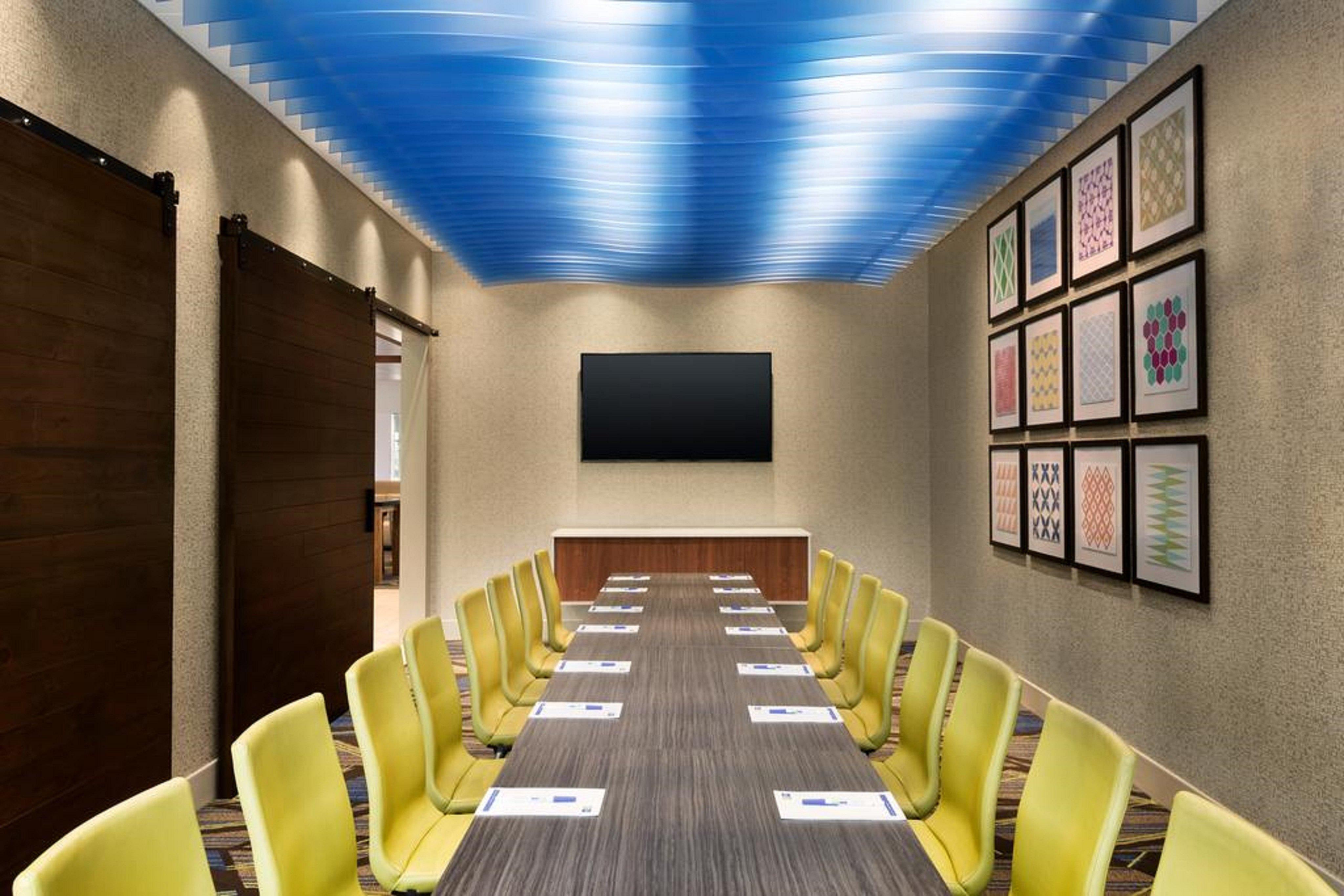 Holiday Inn Express Hotel & Suites Oshkosh - State Route 41 By Ihg Экстерьер фото